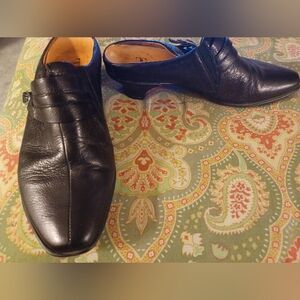 Think! 38 7.5 7 1/2 black leather clogs heels shoes